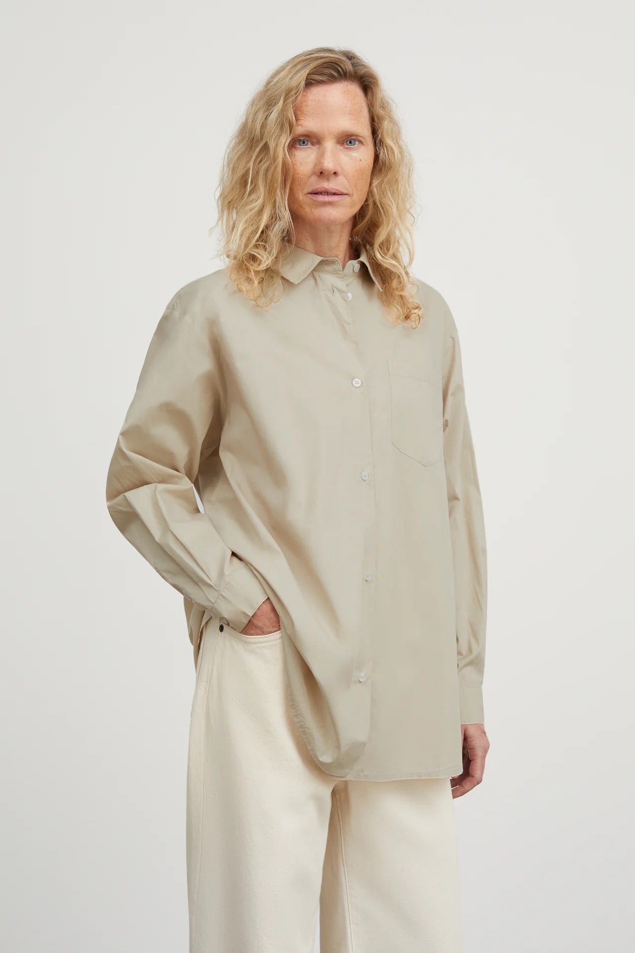 CAMISA Skall Studio AW25 Edgar light grey