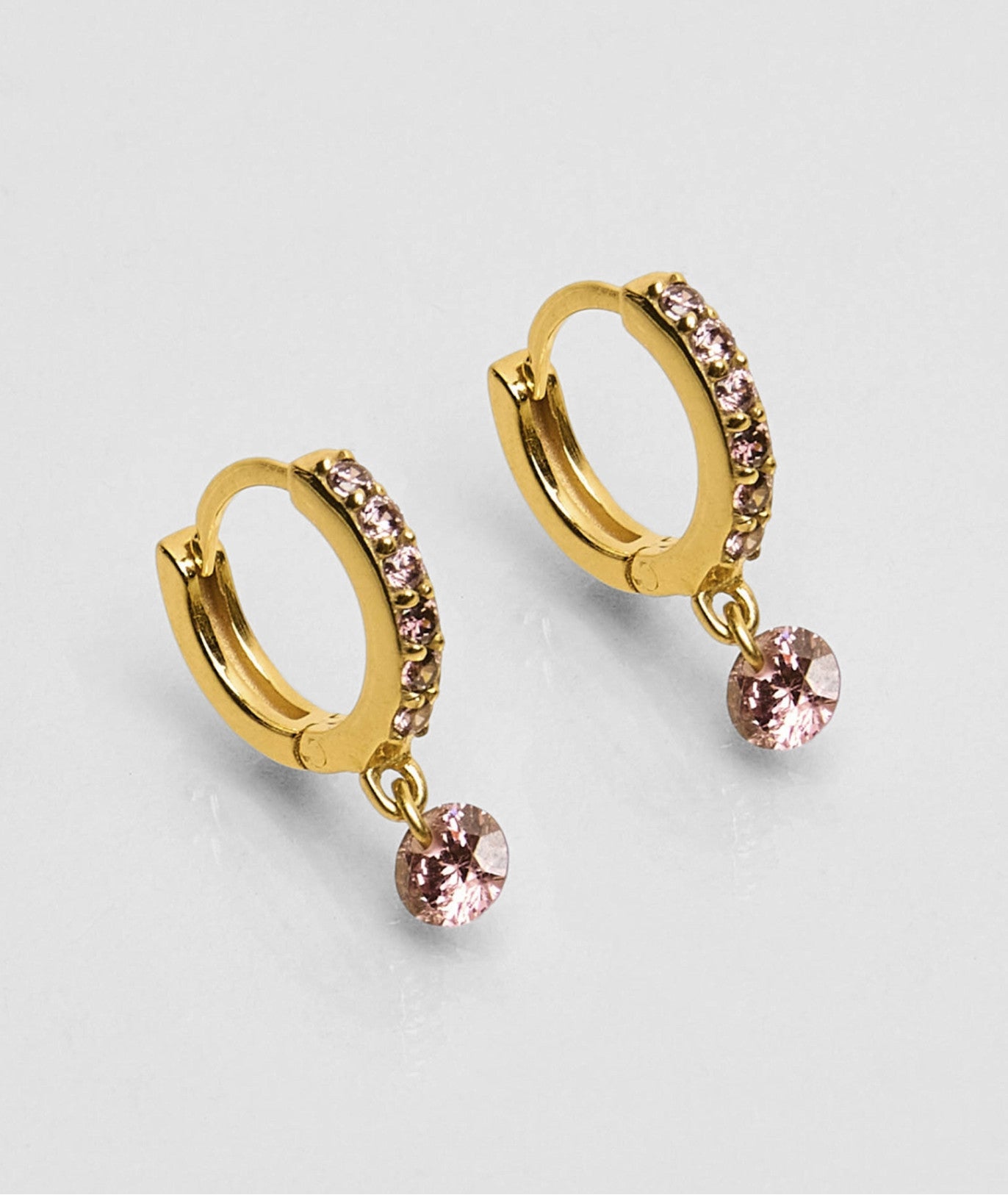 PENDIENTES Une a Une Goutte d’eau Rhodolite