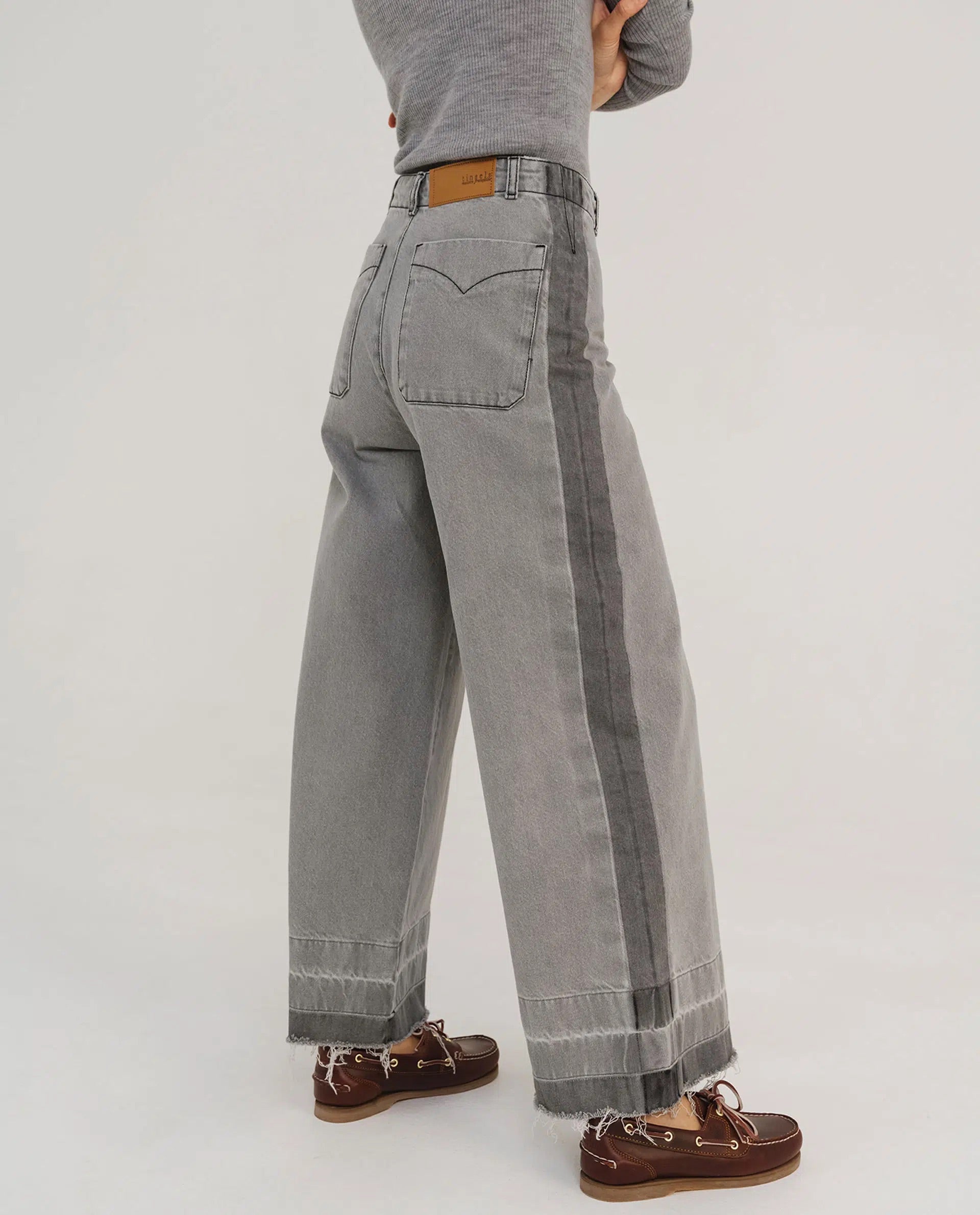 JEANS, DENIM Tinsels AW25 Dust Moovie souris