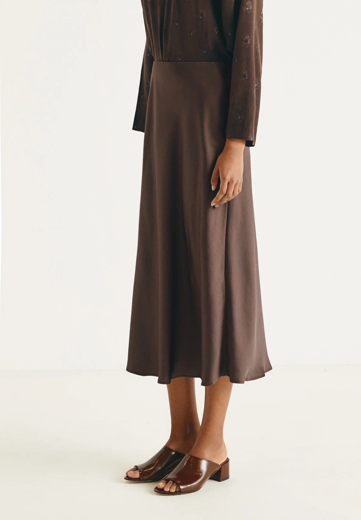 FALDA Masscob AW25 Brazille Havana