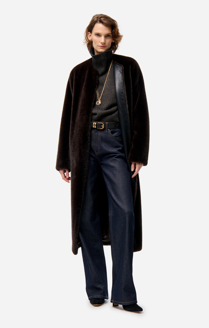 ABRIGO Vanessa Bruno AW25 Fluffy