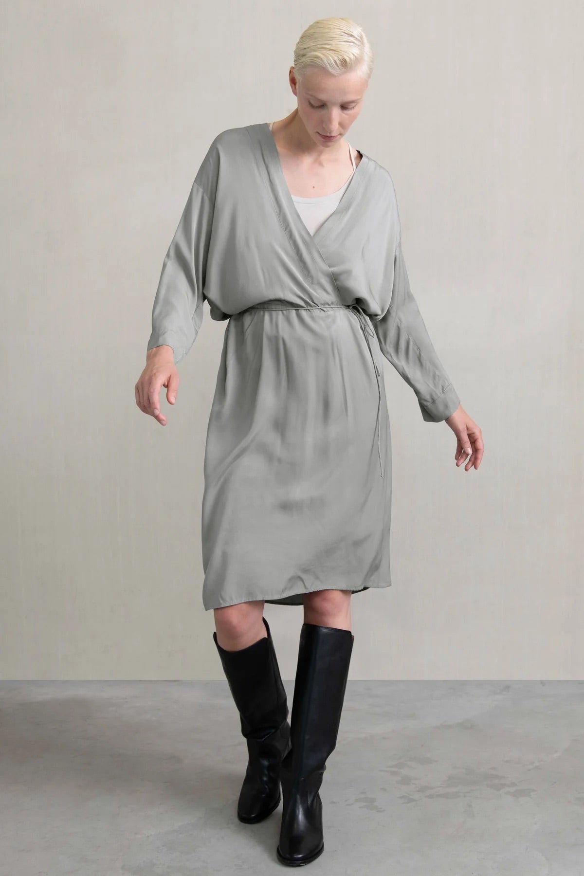 VESTIDO Humanoid AW25 Daliki jade