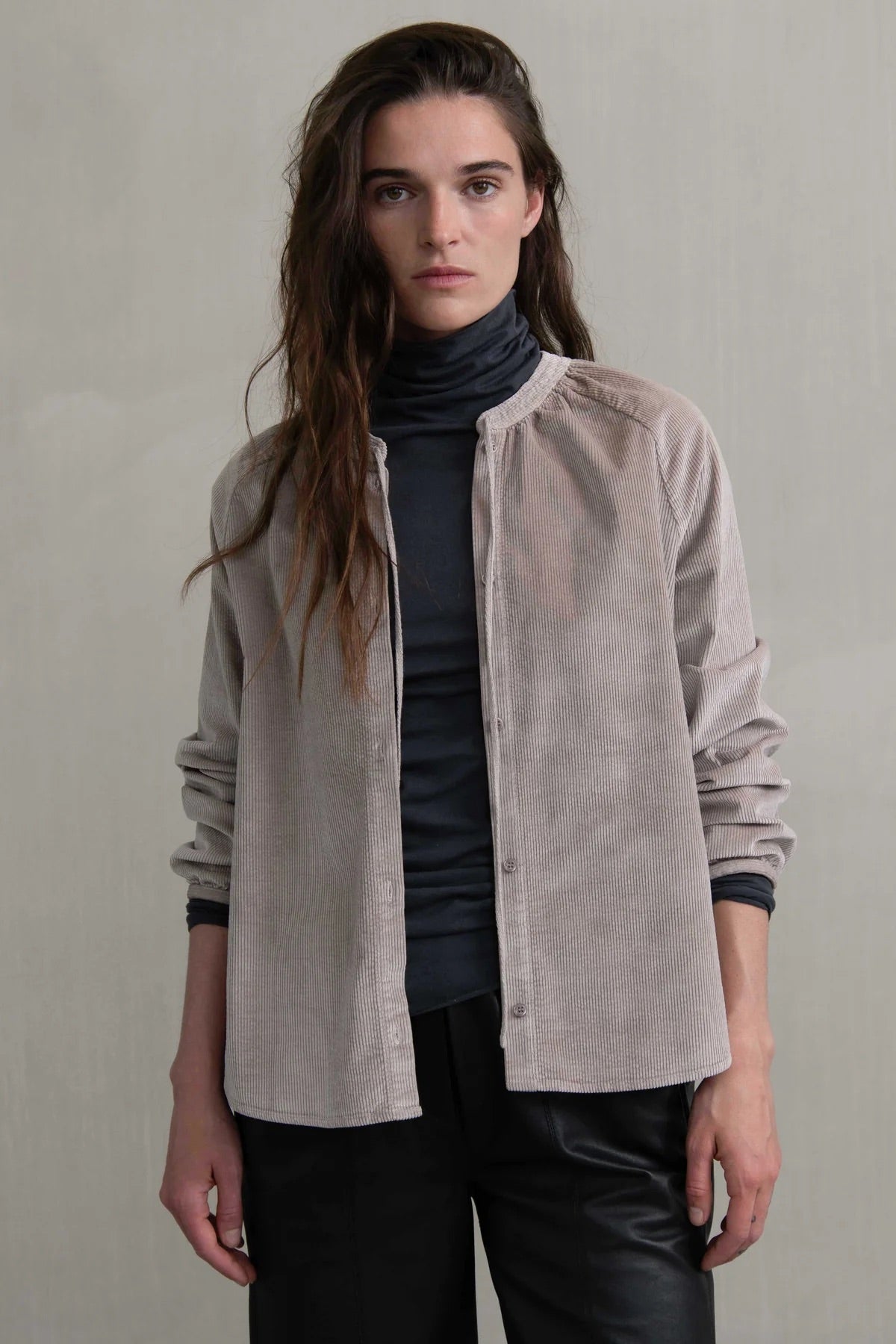 BLUSA Humanoid AW25 crystal calcite