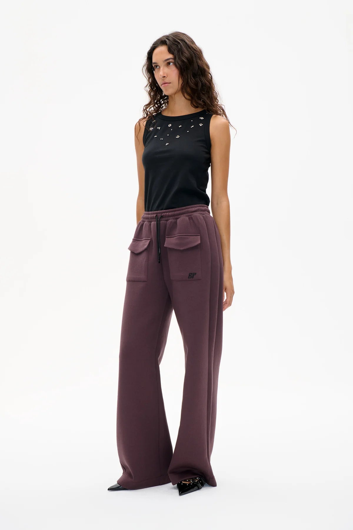 PANTALÓN Baum und Pferdgarten AW25 Jasmina burgundy