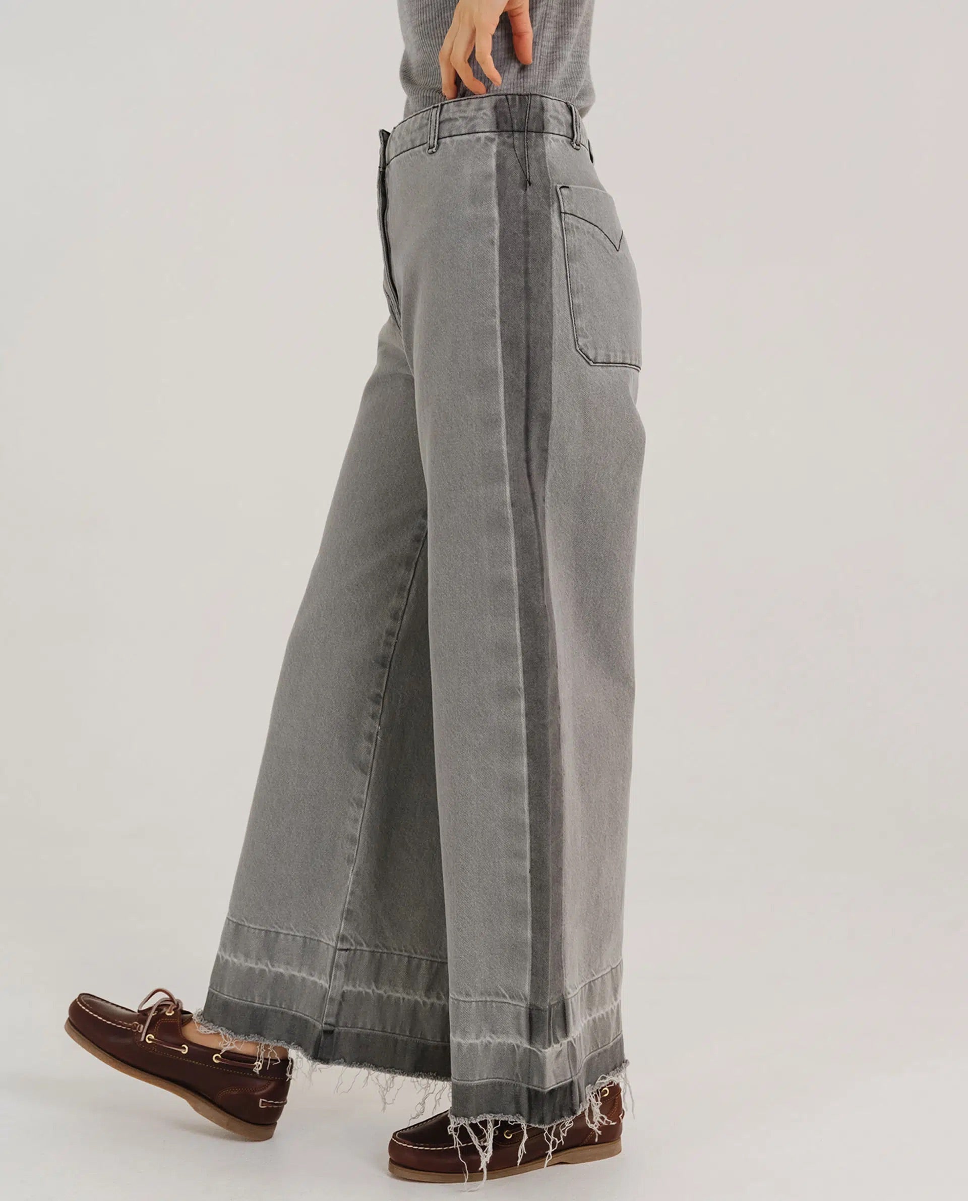 JEANS, DENIM Tinsels AW25 Dust Moovie souris