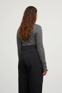CAMISETA Skall Studio AW25 Edie dk grey melange