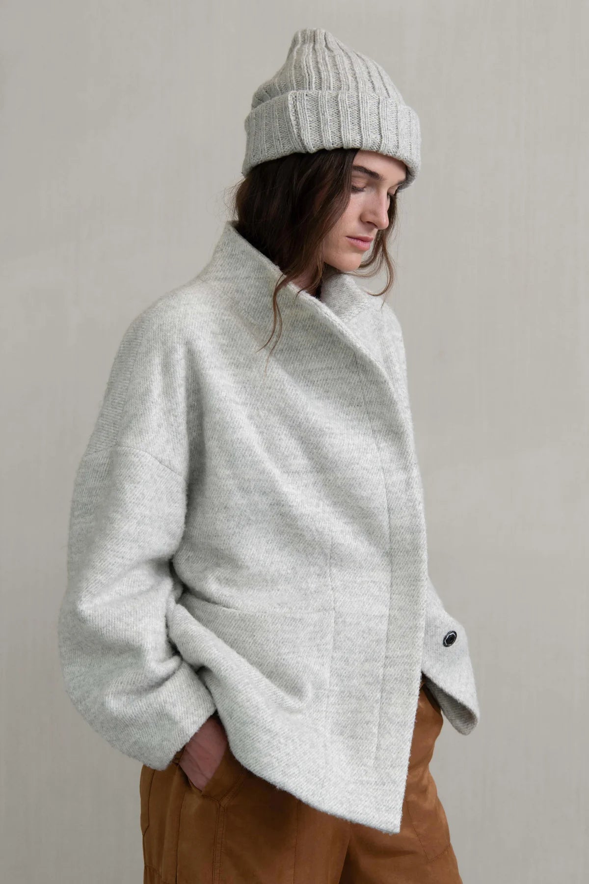 ABRIGO Humanoid AW25 Talus marble