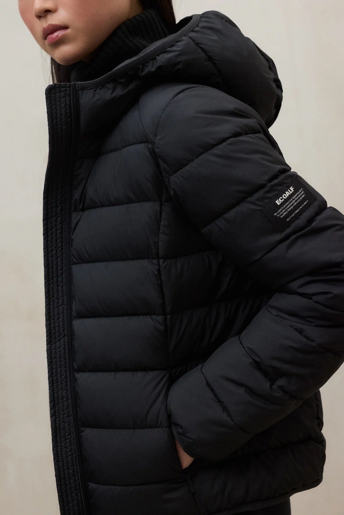 ABRIGO, CHAQUETA Ecoalf AW25 Aspenalf black