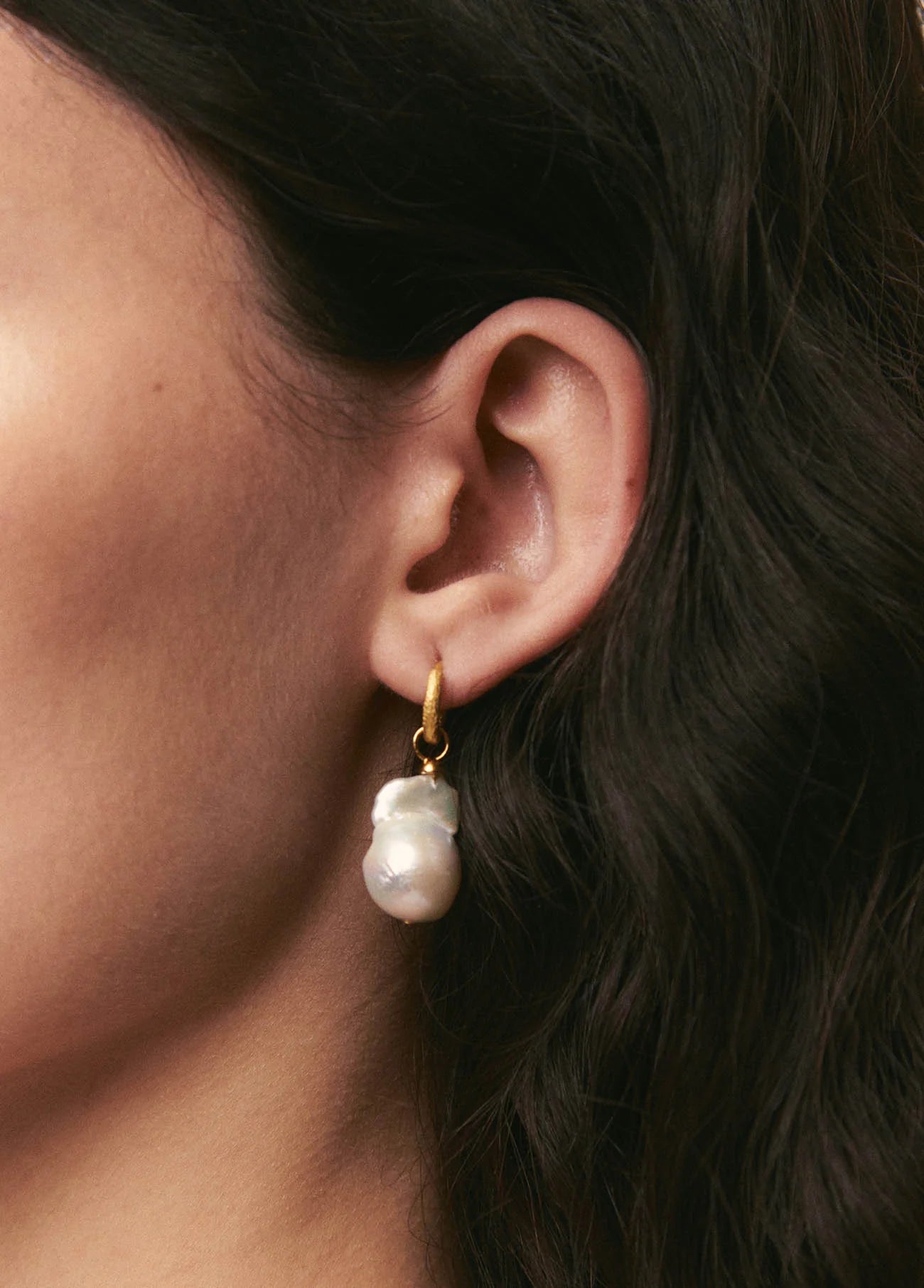 Alhaja Pendientes aro Lolita river pearls