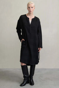 VESTIDO Humanoid AW25 Change Onyx