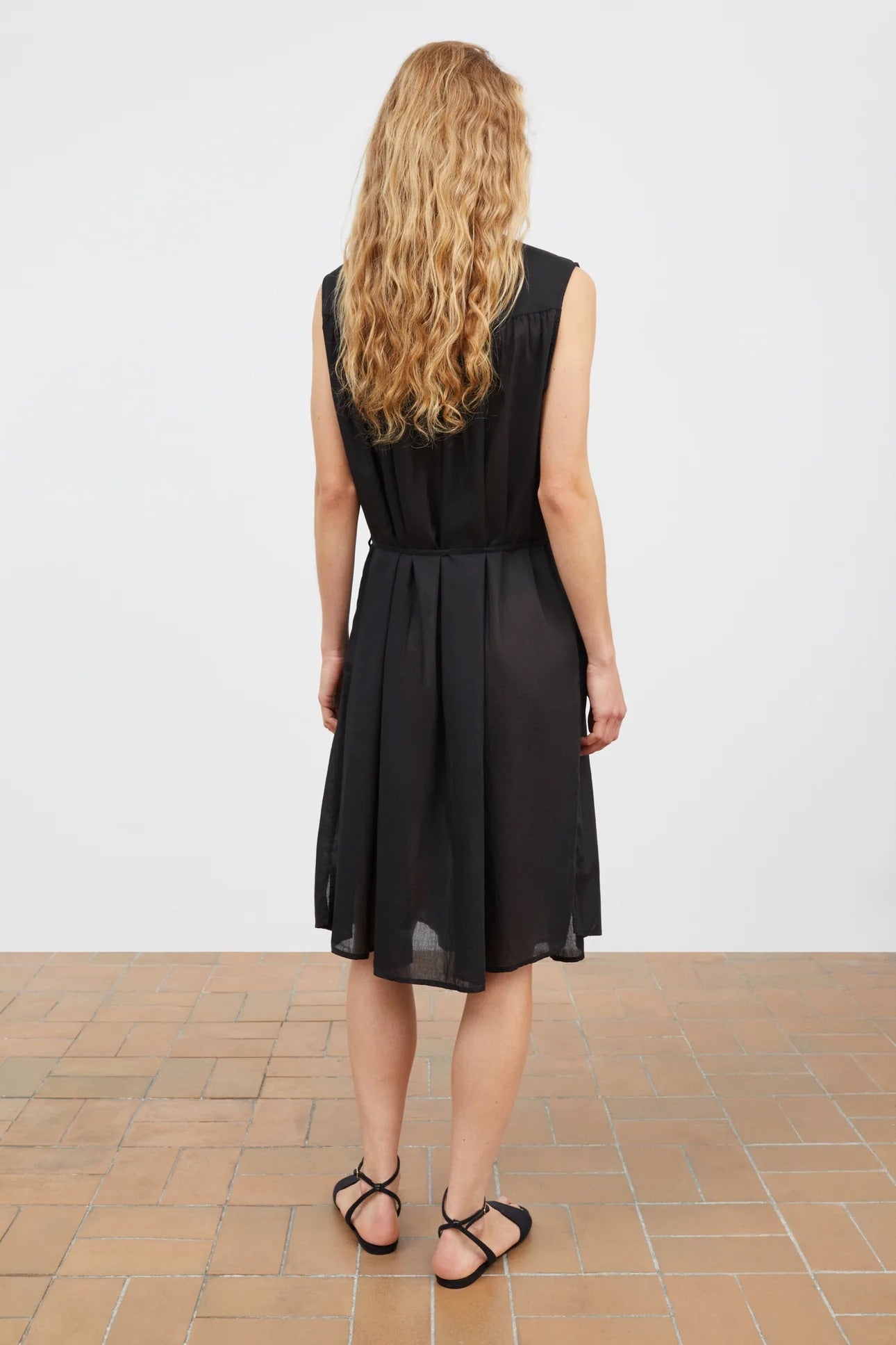 VESTIDO Skall Studio AW25 Louise black