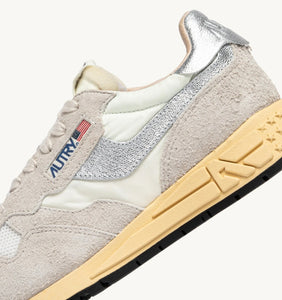 DEPORTIVAS Autry SNEAKER Reelwind LOW DE NYLON Y ANTE COLOR BLANCO Y SILVER