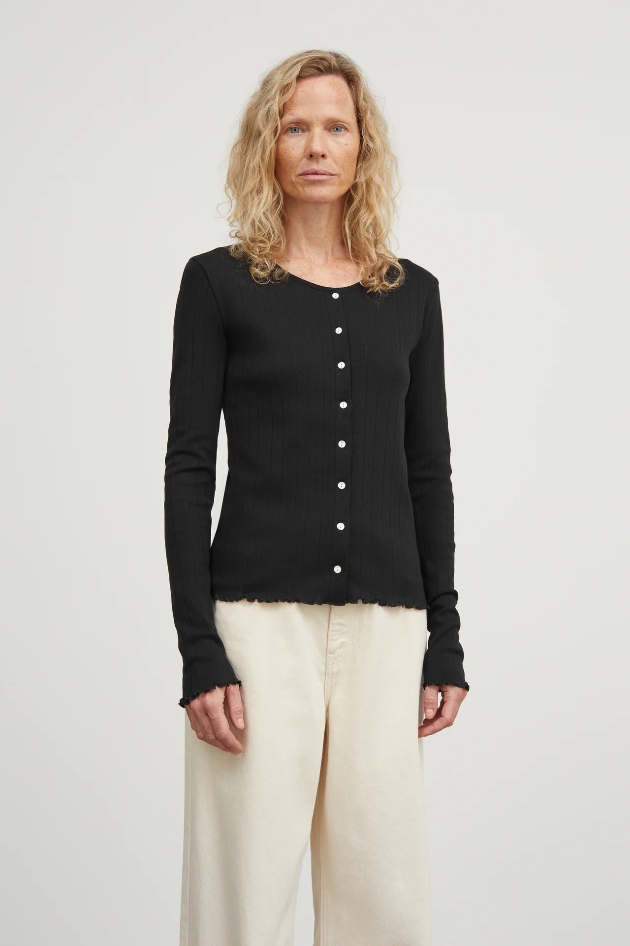 CAMISETA, CÁRDIGAN Skall Studio AW25 Edie black