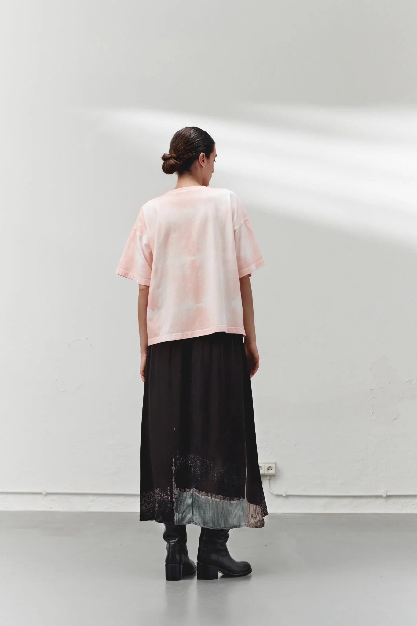 FALDA Nous Antwerp SS25 Zita placement lines blackish