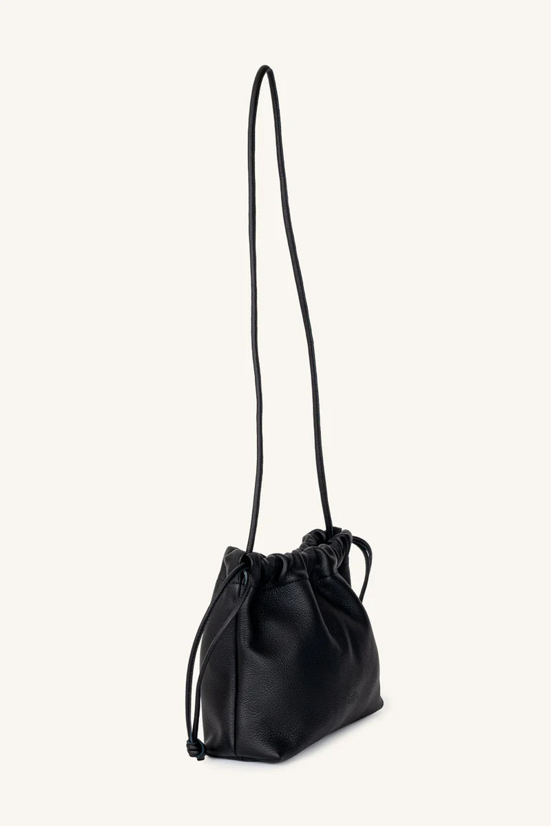 BOLSO Kiniria BOLSO SAQUITO MEDIANO | Negro