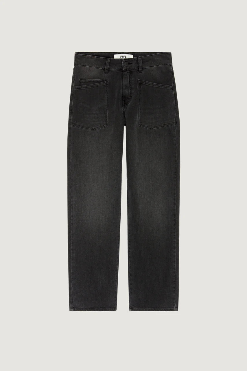 JEANS Five AW25 Lya worker night