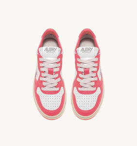 DEPORTIVAS Autry TWO-TONE MEDALIST LOW SNEAKERS IN LEATHER COLOR WHITE AND LOBSTER